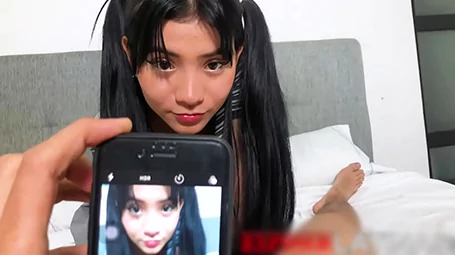 famous videos de Haciendo una mamada a una polla pequeña