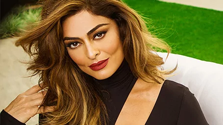 famous videos de Padrastro se come a su joven hijastra y lo publica en la web