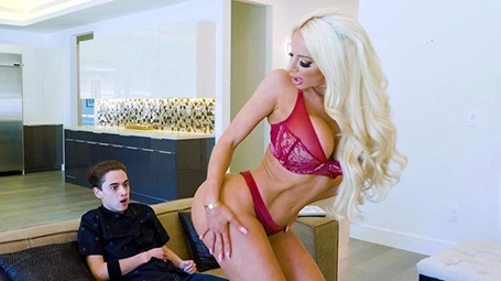 famous videos de Corridas en la cara de mujeres calientes