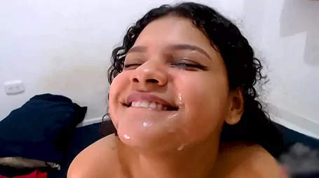 famous videos de Negra desnuda haciendo porno en un terreno baldío