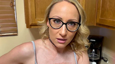 famous videos de Vídeo de Mia Khalifa sexo caliente a cuatro patas