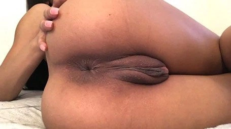 famous videos de Vídeos de sexo de culo con vibrador perforado dentro de su culo